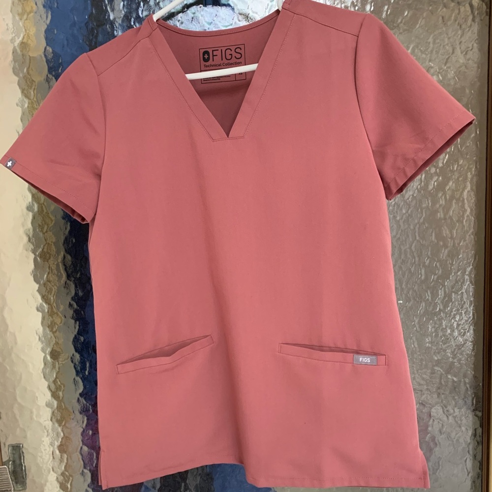 FIGS Scrub Top